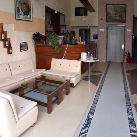 Hotel Permeti Esterno foto